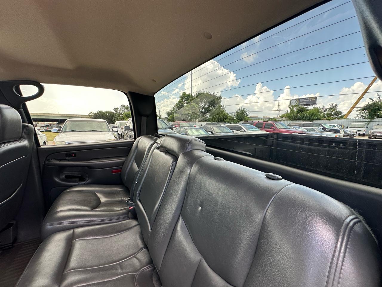 Chevrolet Silverado 2500HD LT Crew Cab Long Bed 4WD 2004