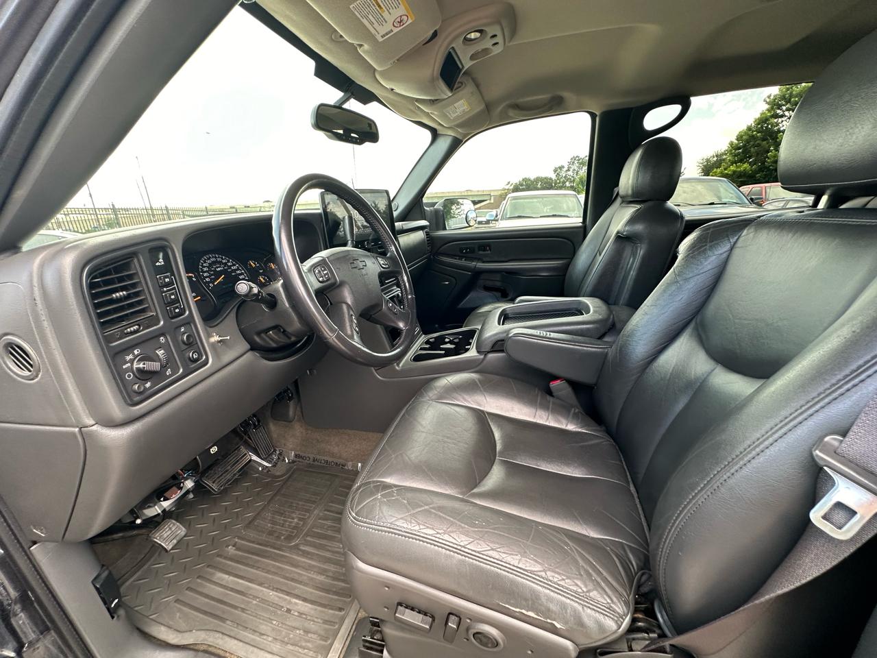 Chevrolet Silverado 2500HD LT Crew Cab Long Bed 4WD 2004