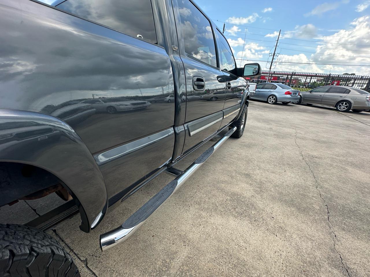 Chevrolet Silverado 2500HD LT Crew Cab Long Bed 4WD 2004