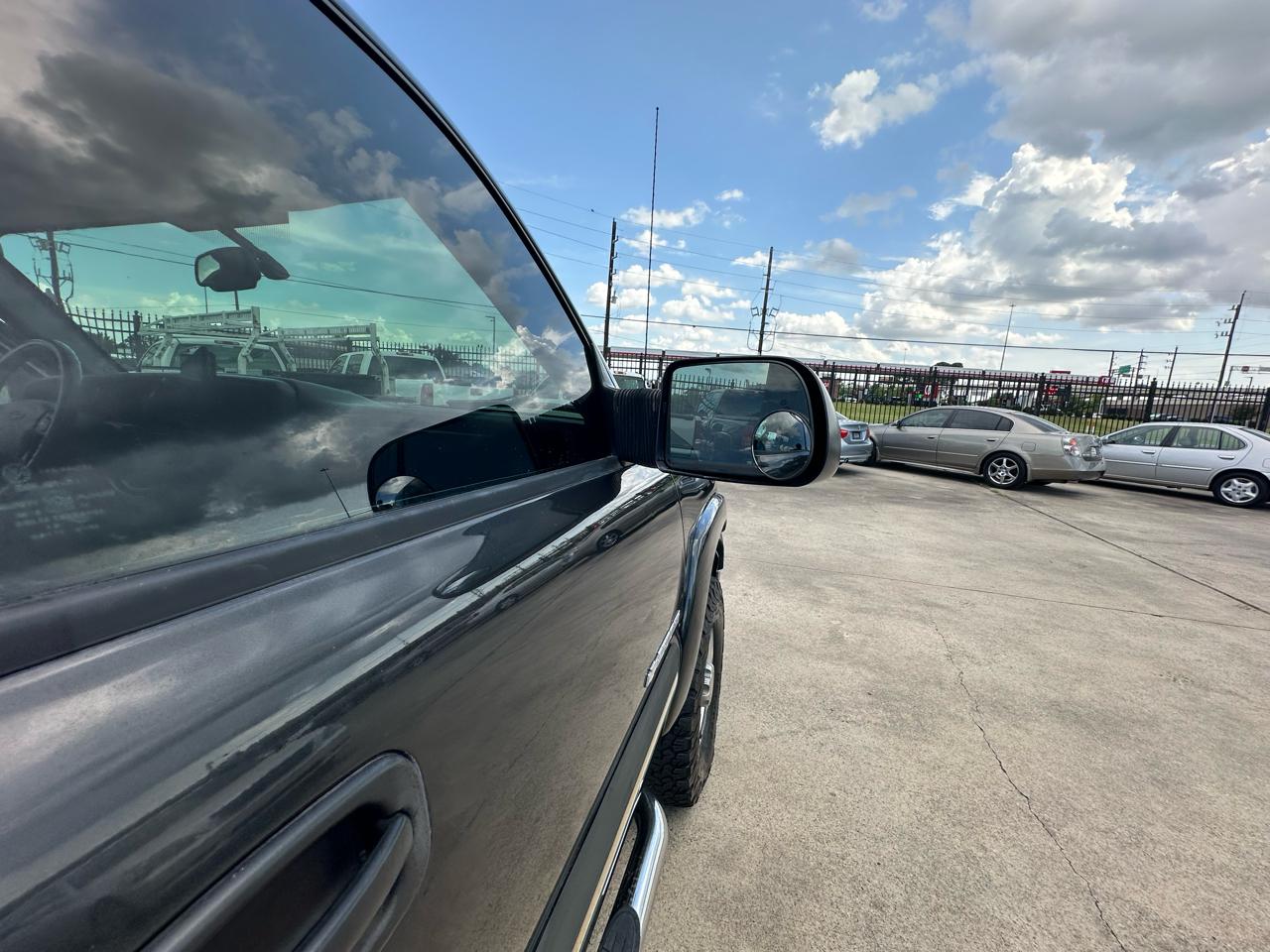 Chevrolet Silverado 2500HD LT Crew Cab Long Bed 4WD 2004