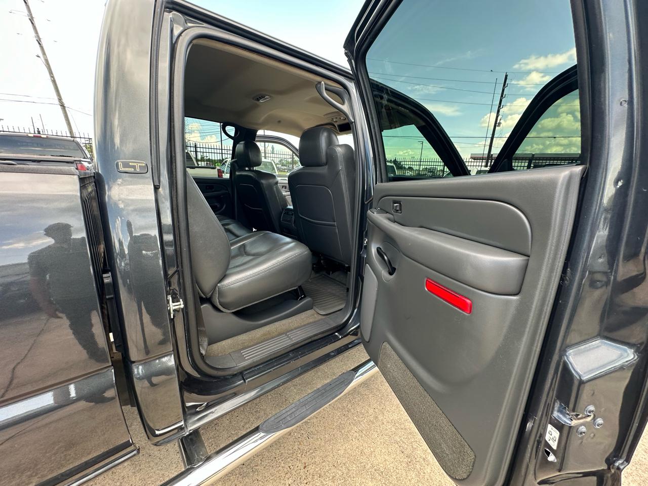 Chevrolet Silverado 2500HD LT Crew Cab Long Bed 4WD 2004