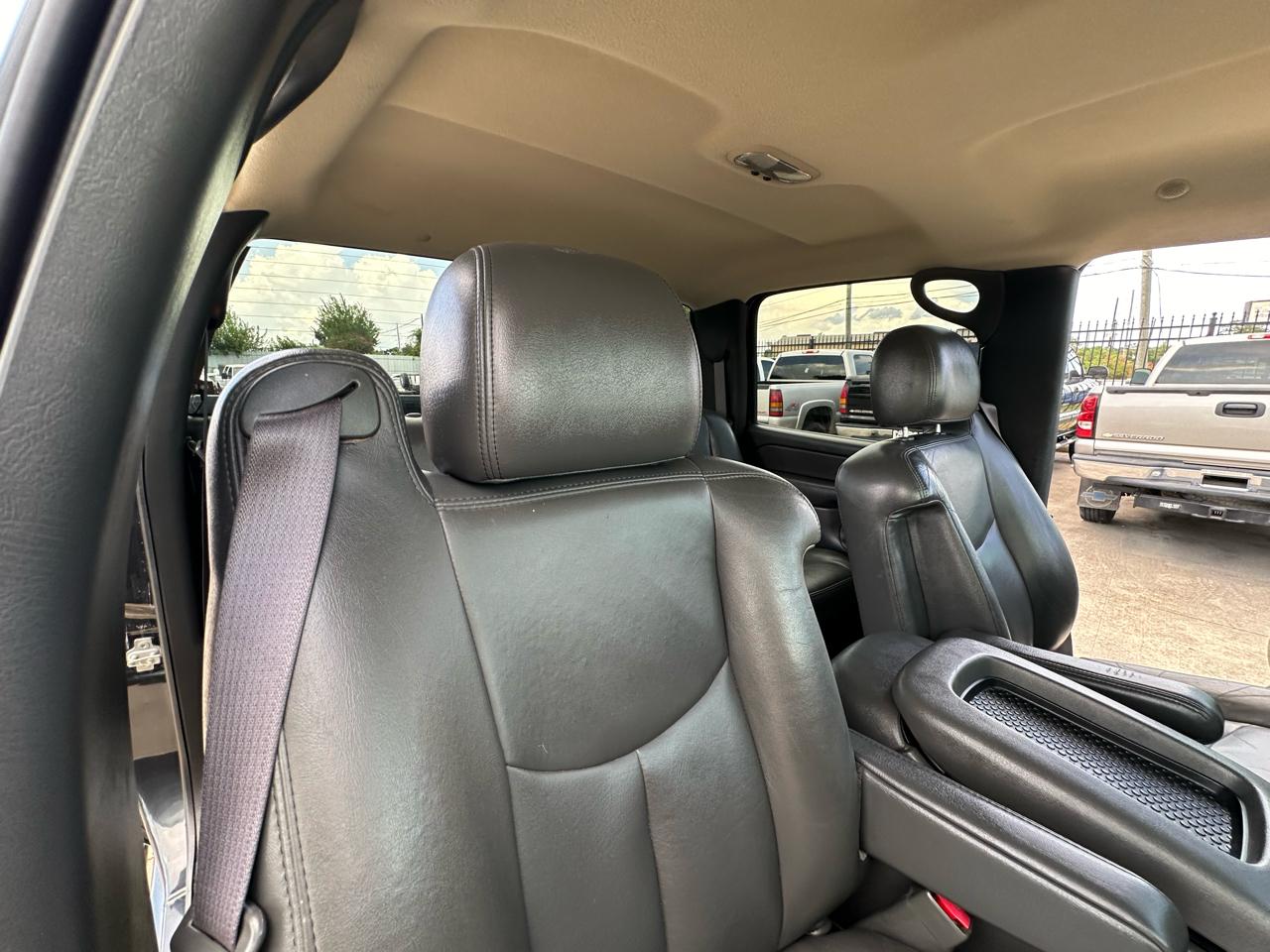 Chevrolet Silverado 2500HD LT Crew Cab Long Bed 4WD 2004