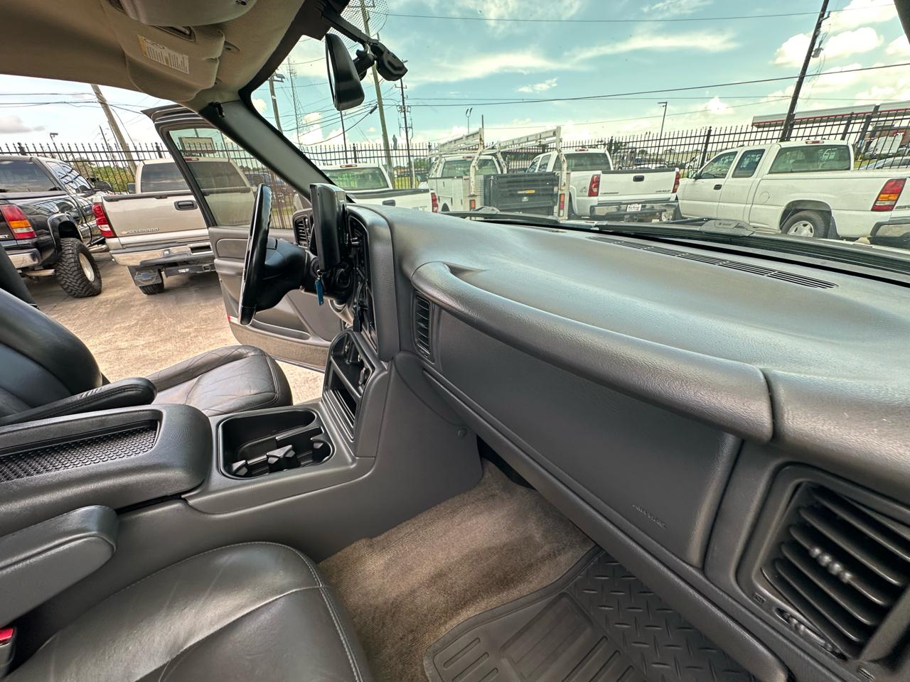 Chevrolet Silverado 2500HD LT Crew Cab Long Bed 4WD 2004