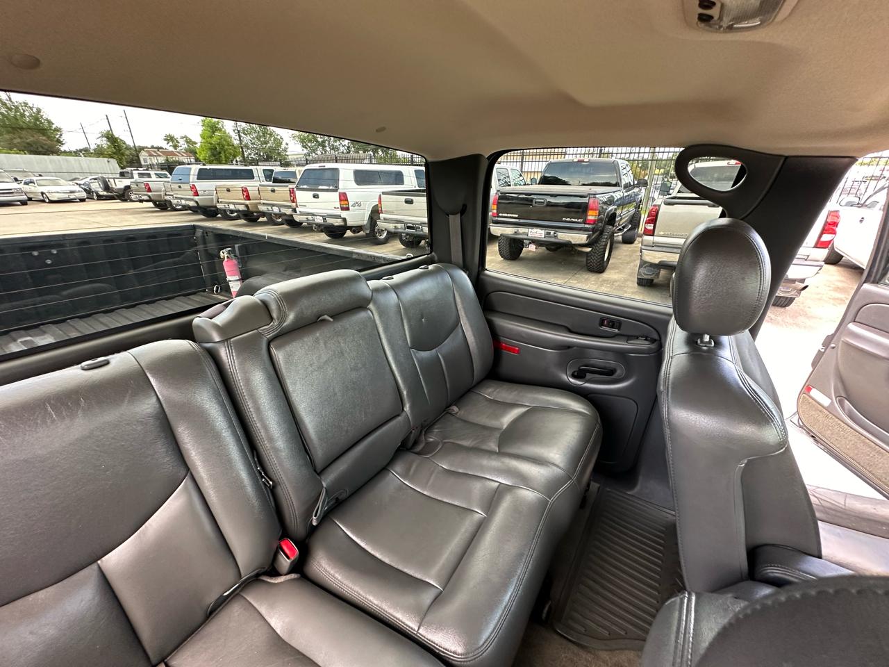 Chevrolet Silverado 2500HD LT Crew Cab Long Bed 4WD 2004