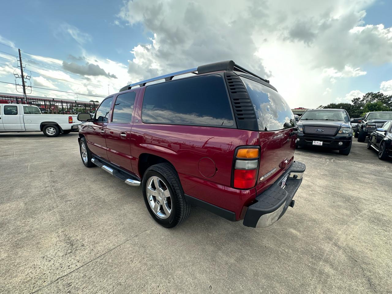 Chevrolet Suburban 1500 LTZ 4D SUV 4WD 2006