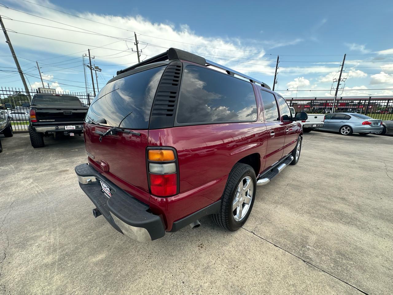 Chevrolet Suburban 1500 LTZ 4D SUV 4WD 2006