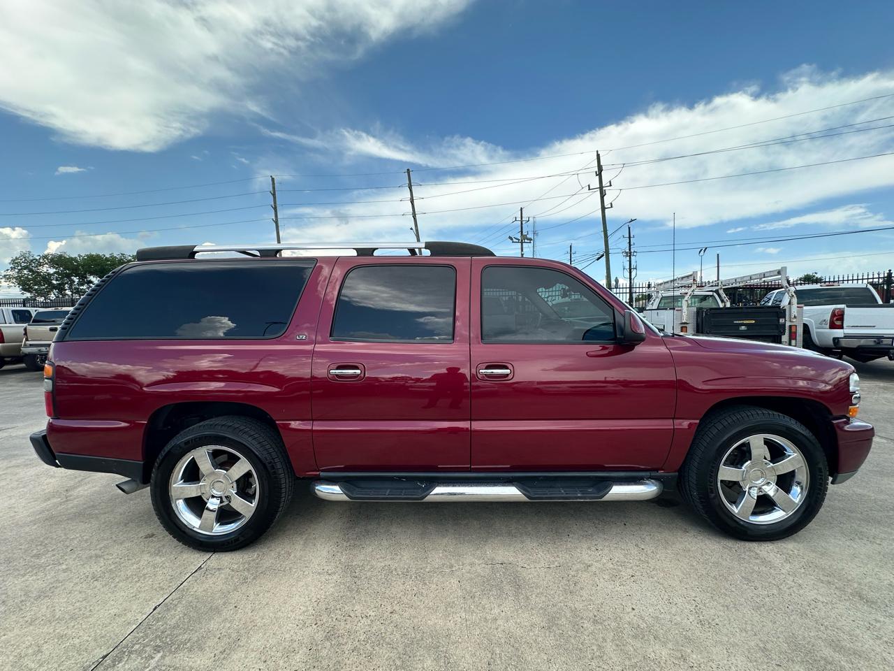 Chevrolet Suburban 1500 LTZ 4D SUV 4WD 2006