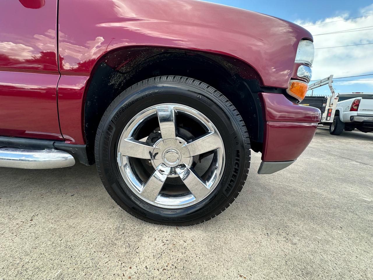 Chevrolet Suburban 1500 LTZ 4D SUV 4WD 2006