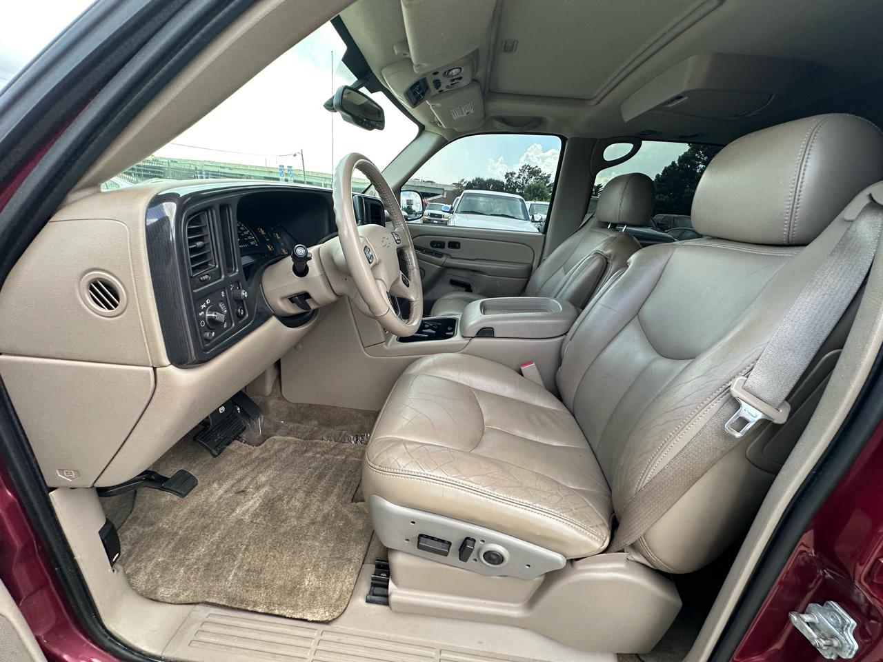 Chevrolet Suburban 1500 LTZ 4D SUV 4WD 2006
