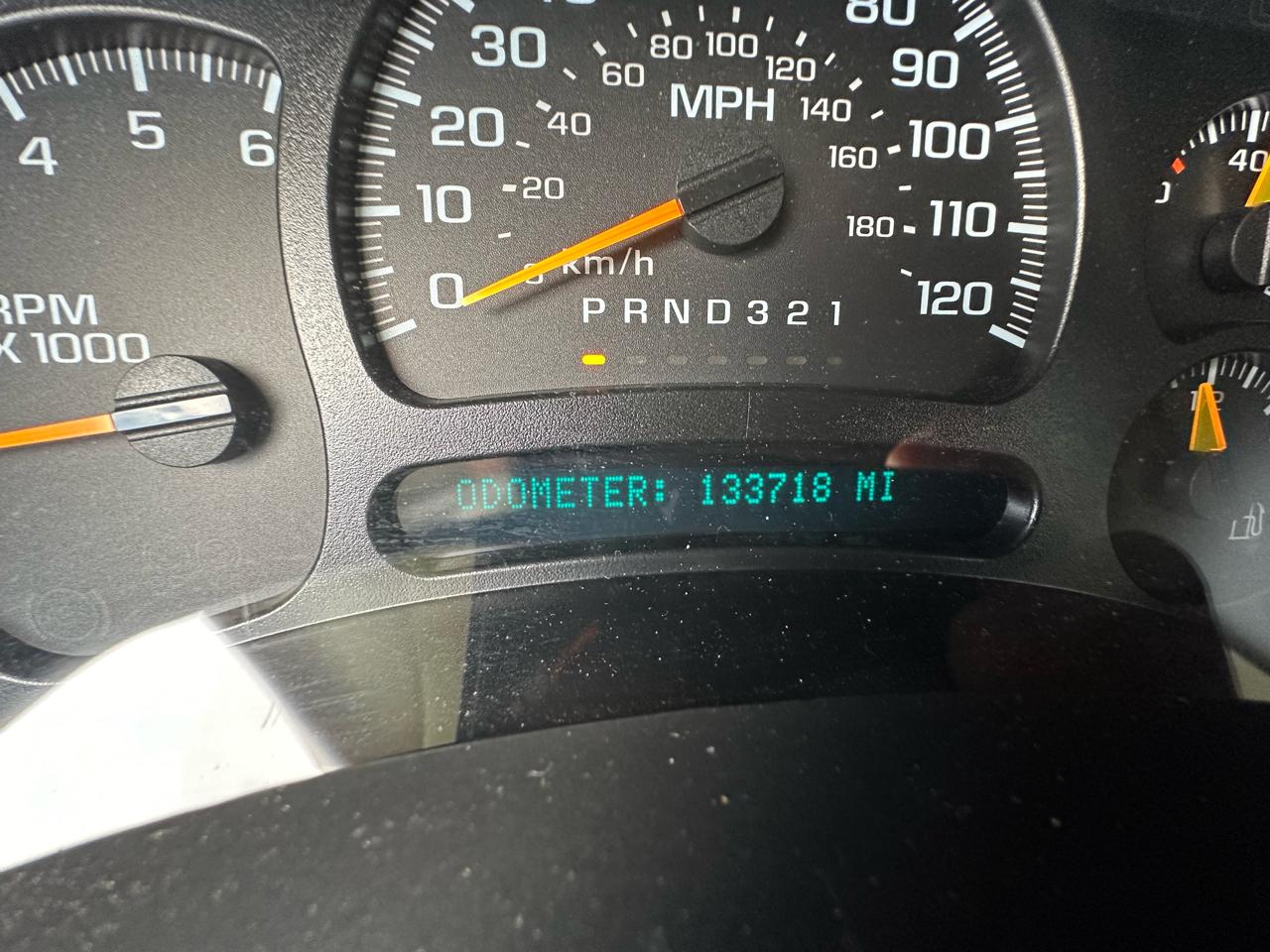 Chevrolet Suburban 1500 LTZ 4D SUV 4WD 2006