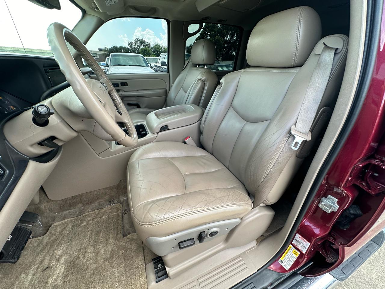 Chevrolet Suburban 1500 LTZ 4D SUV 4WD 2006