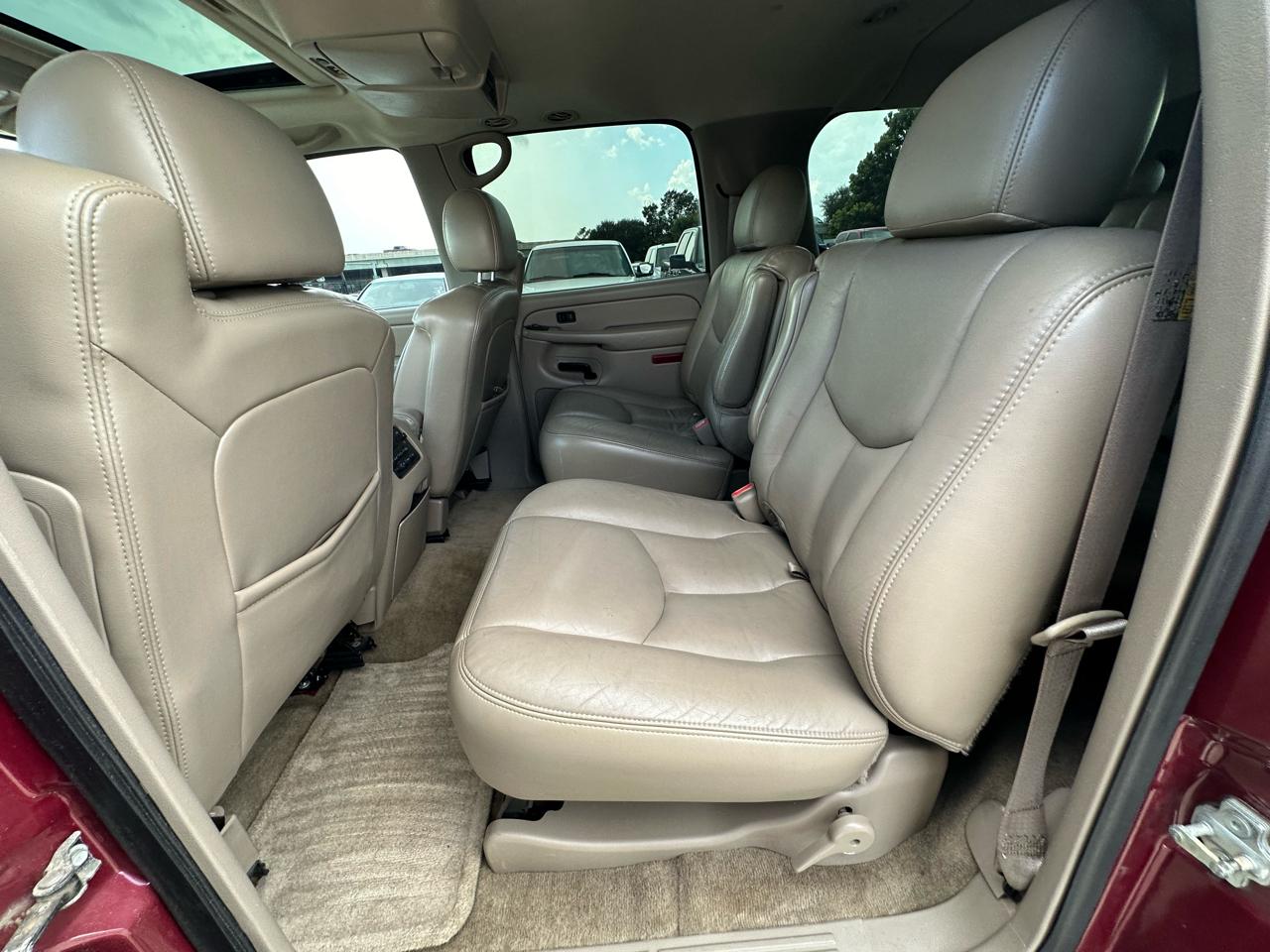 Chevrolet Suburban 1500 LTZ 4D SUV 4WD 2006