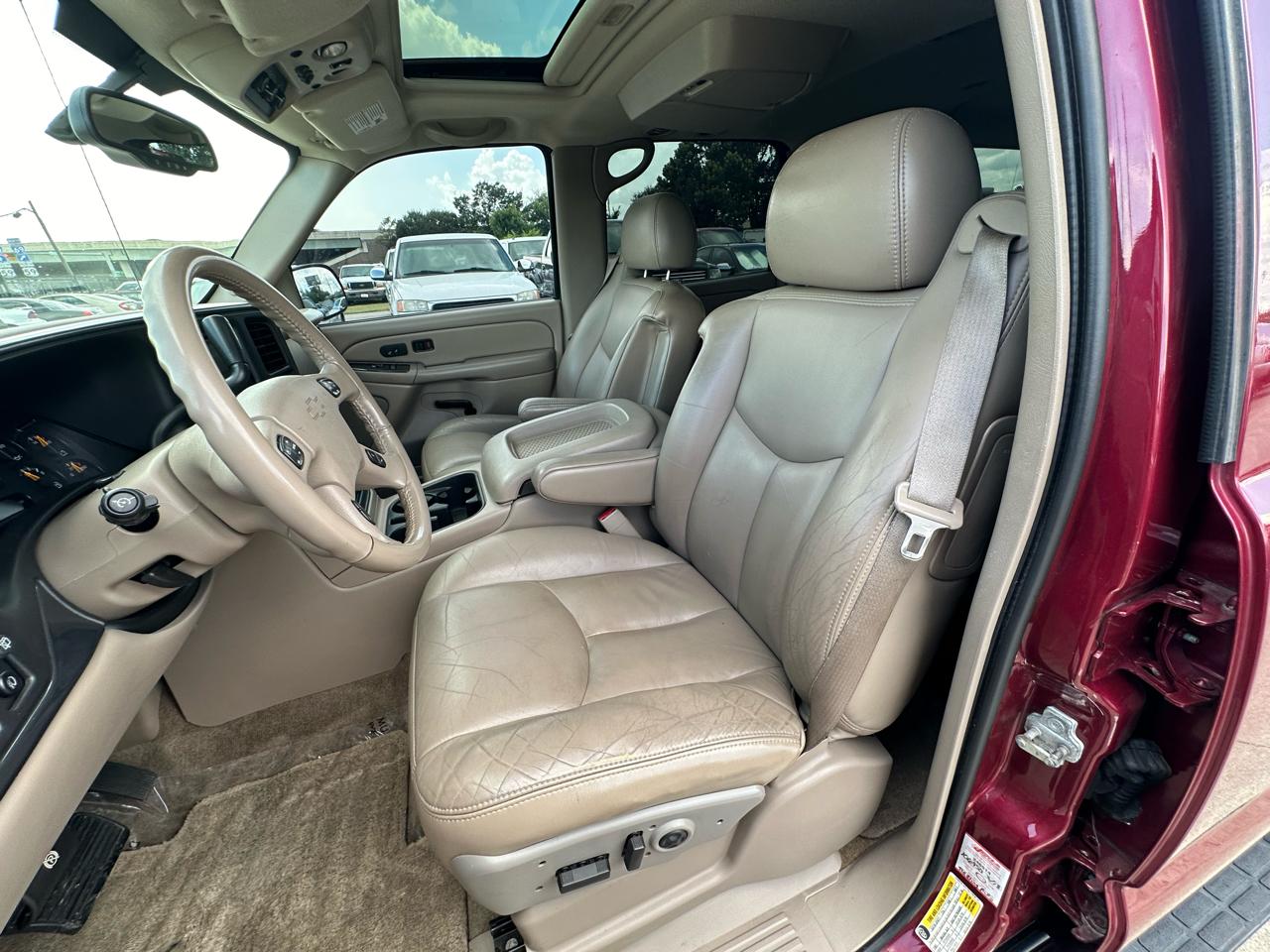 Chevrolet Suburban 1500 LTZ 4D SUV 4WD 2006