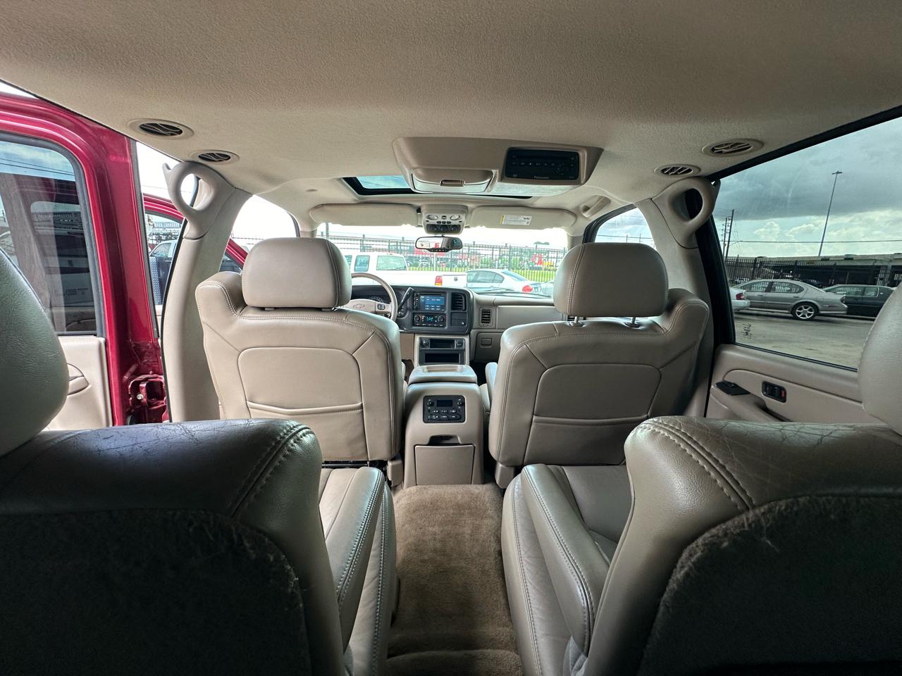 Chevrolet Suburban 1500 LTZ 4D SUV 4WD 2006
