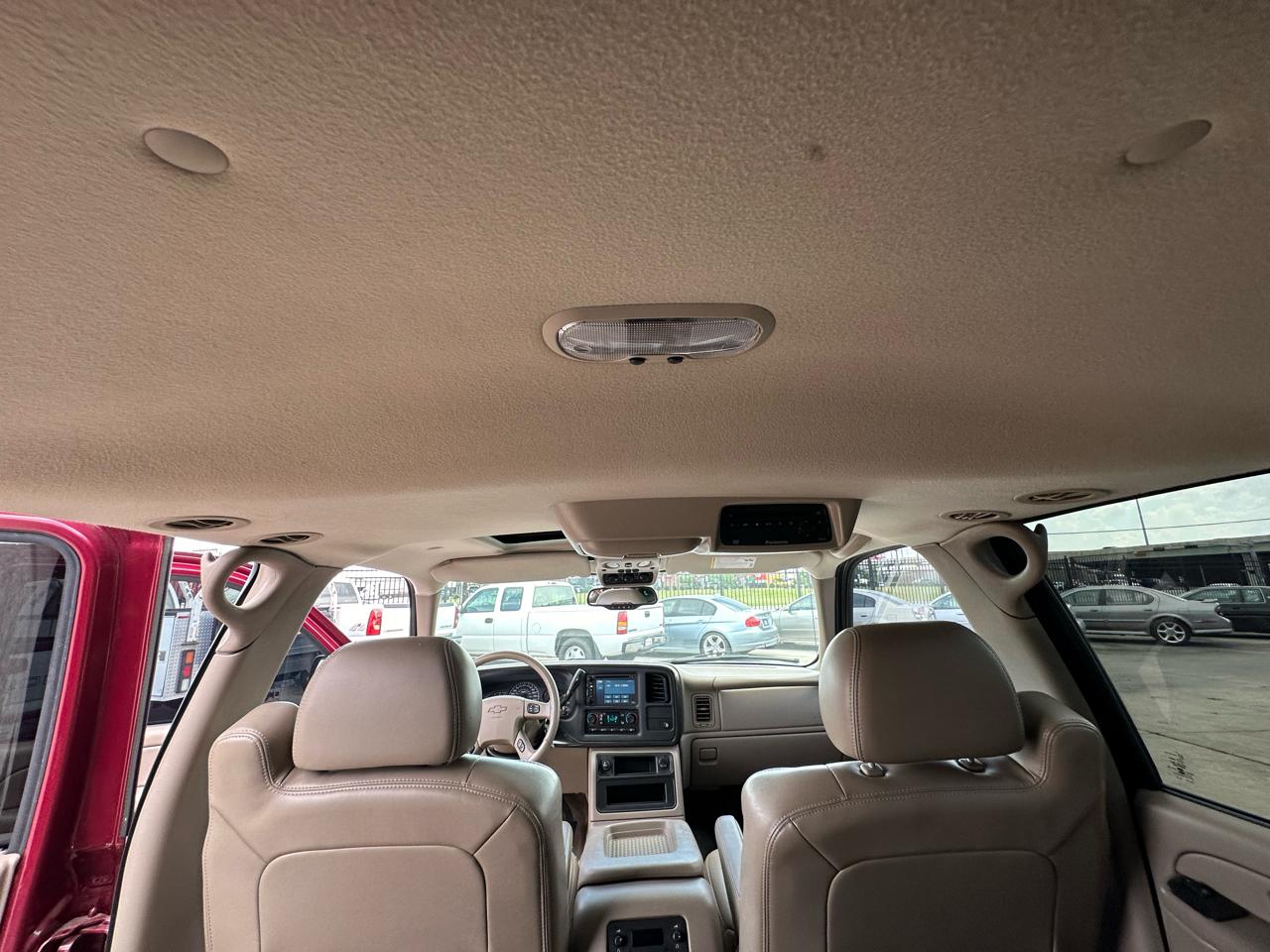 Chevrolet Suburban 1500 LTZ 4D SUV 4WD 2006