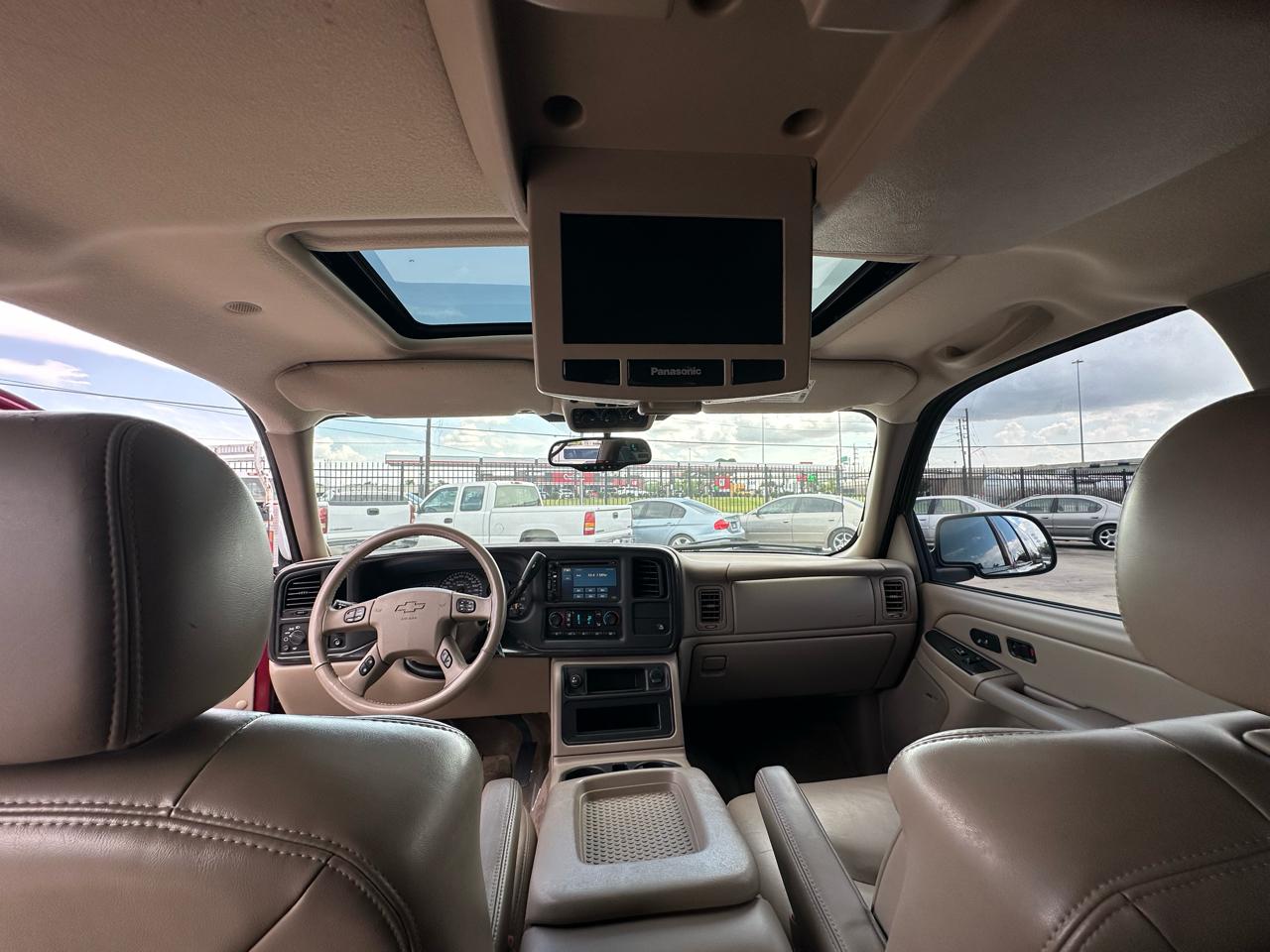 Chevrolet Suburban 1500 LTZ 4D SUV 4WD 2006