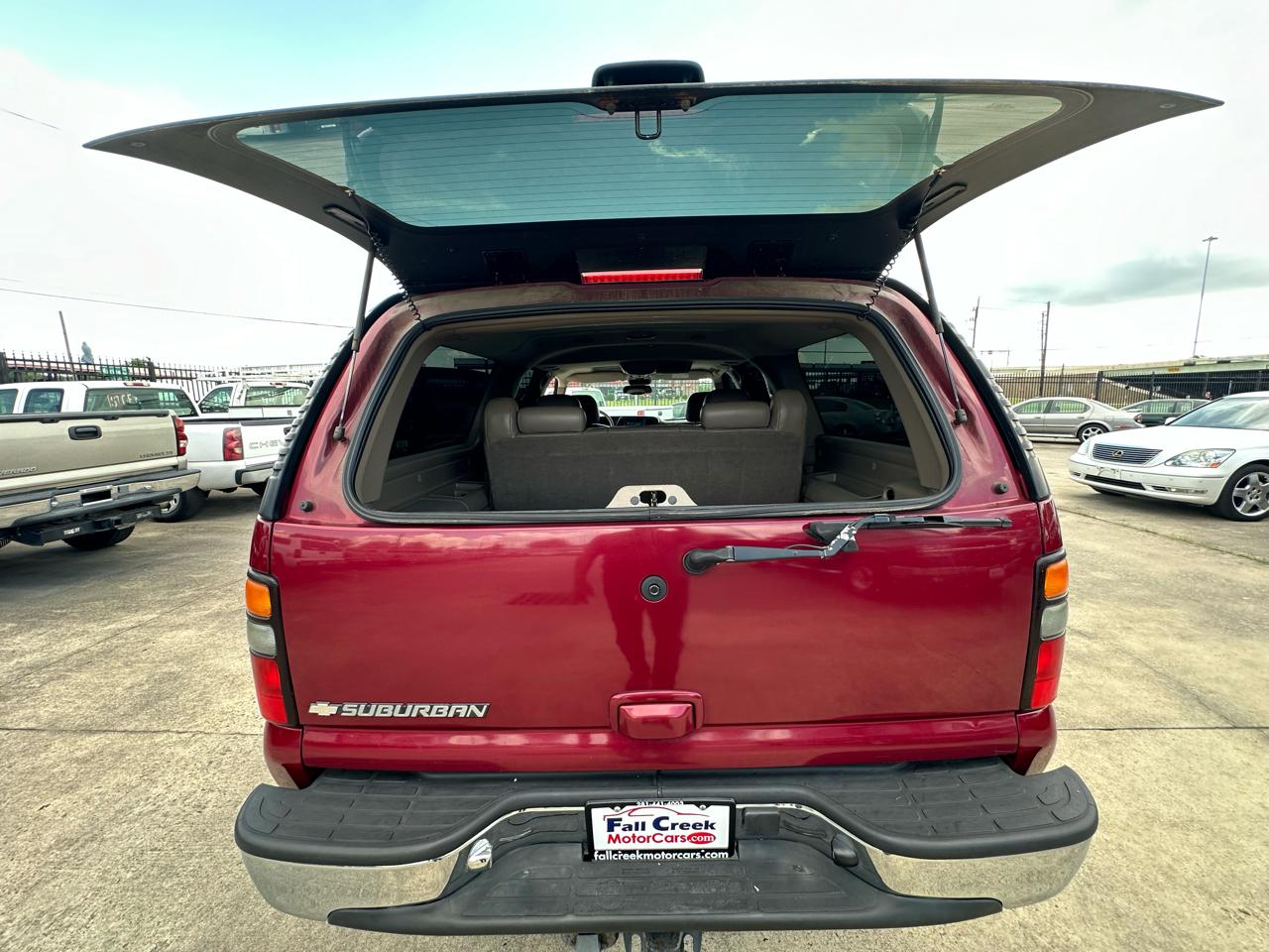 Chevrolet Suburban 1500 LTZ 4D SUV 4WD 2006
