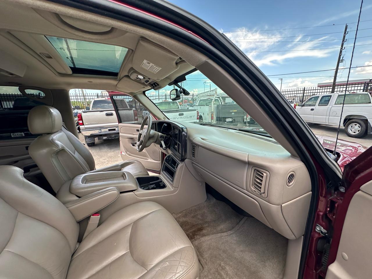 Chevrolet Suburban 1500 LTZ 4D SUV 4WD 2006