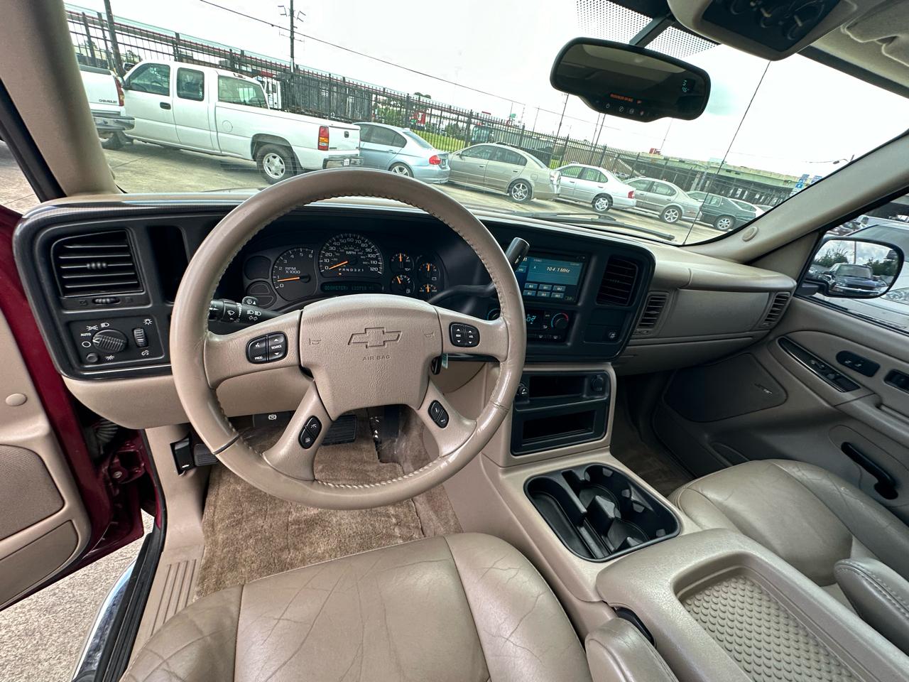 Chevrolet Suburban 1500 LTZ 4D SUV 4WD 2006