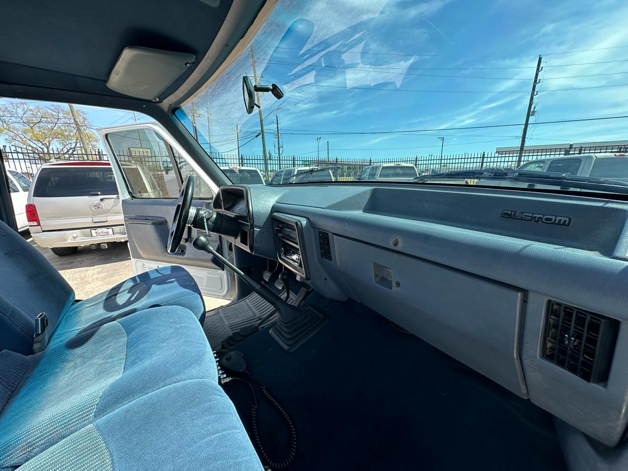 Ford F-350 Crew Cab 4WD 1990