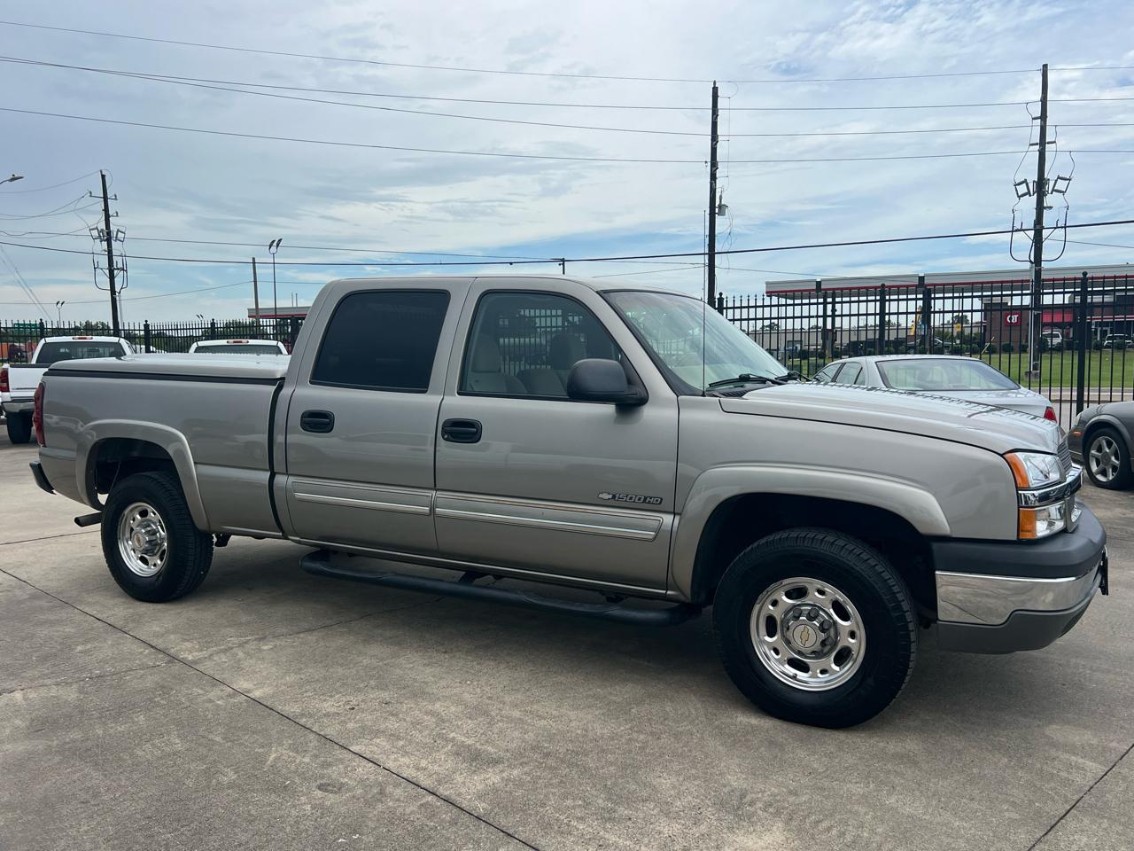 Chevrolet Silverado 1500HD HD LS Crew Cab 2WD 2003