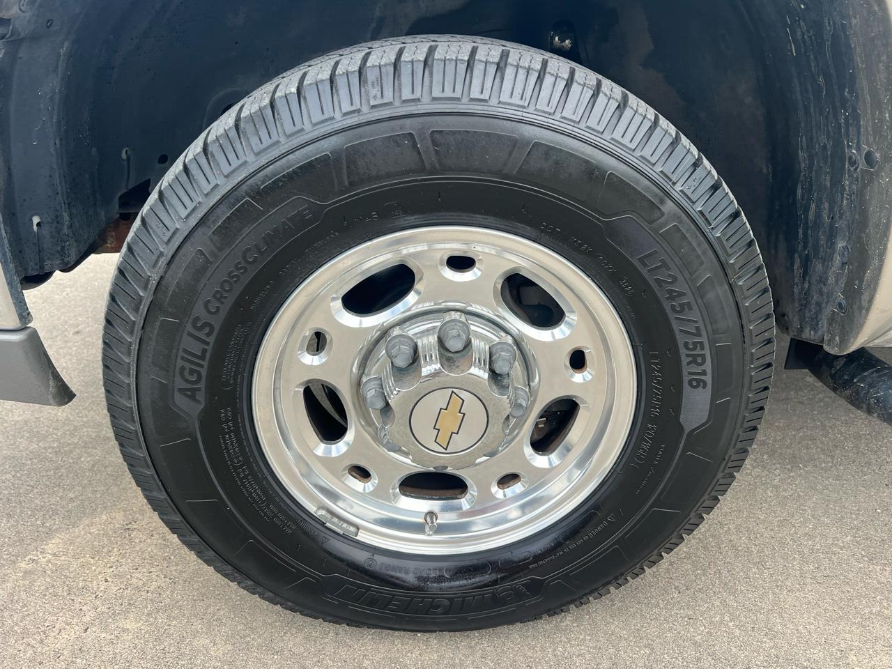 Chevrolet Silverado 1500HD HD LS Crew Cab 2WD 2003