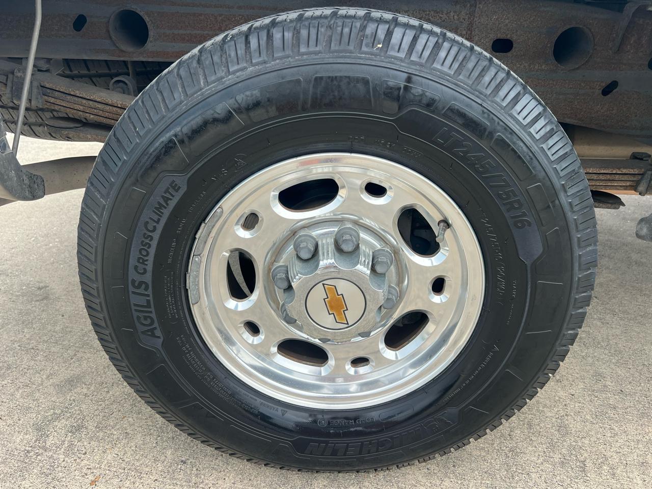 Chevrolet Silverado 1500HD HD LS Crew Cab 2WD 2003