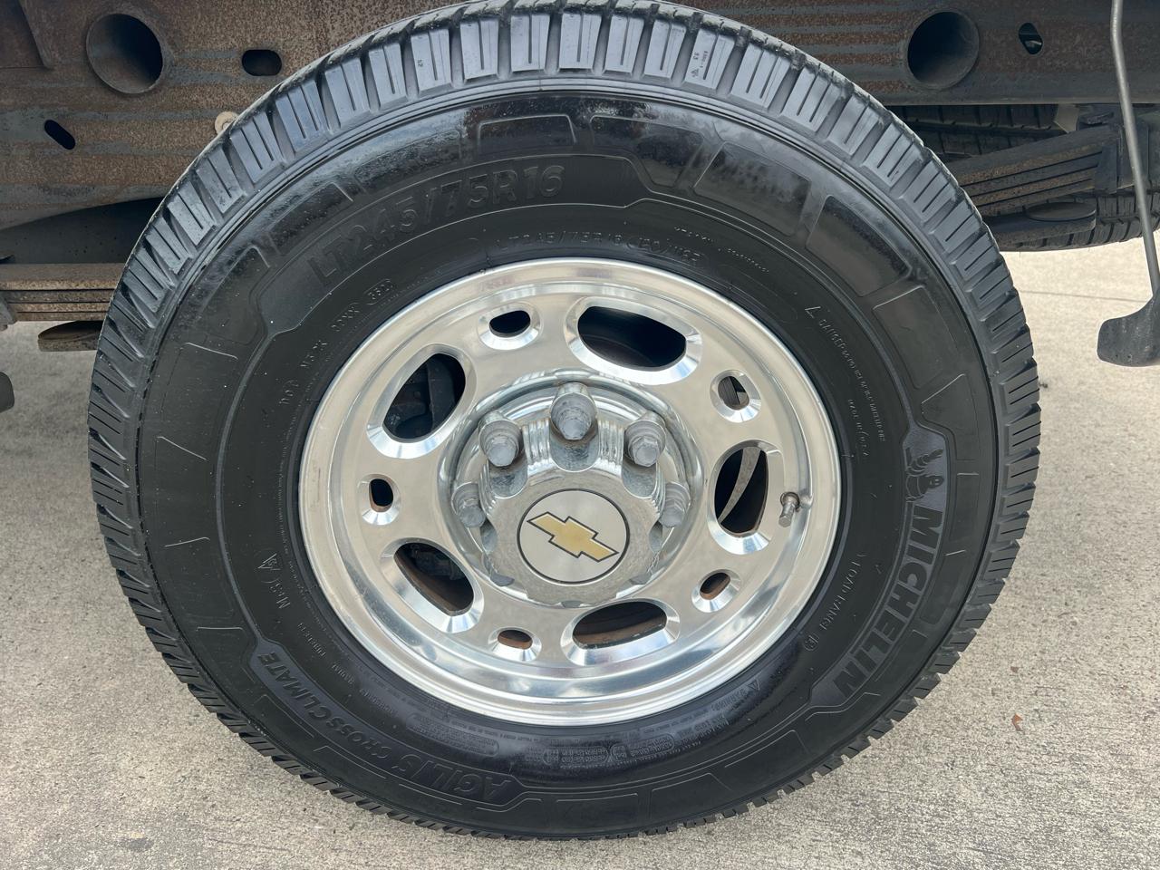 Chevrolet Silverado 1500HD HD LS Crew Cab 2WD 2003