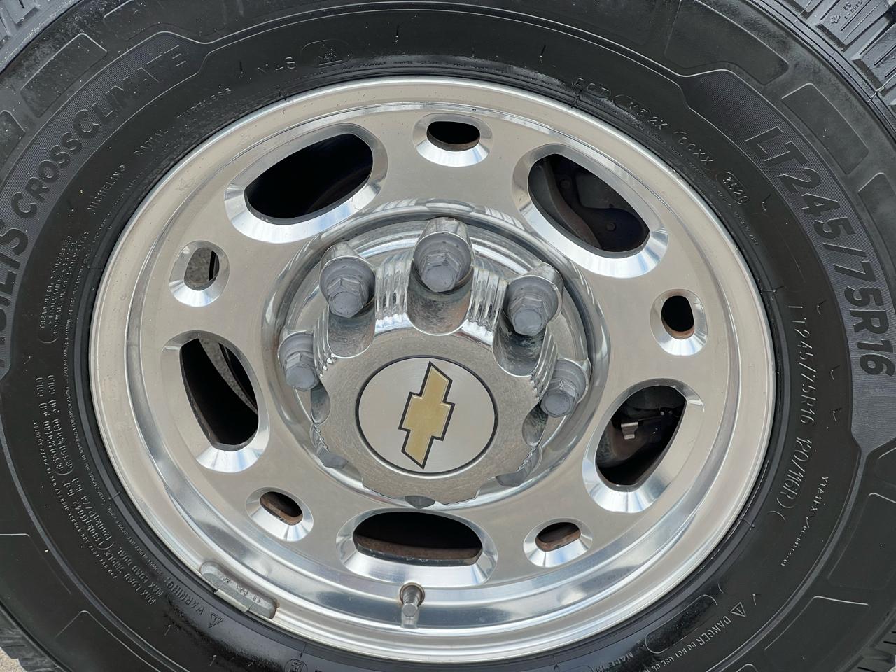 Chevrolet Silverado 1500HD HD LS Crew Cab 2WD 2003