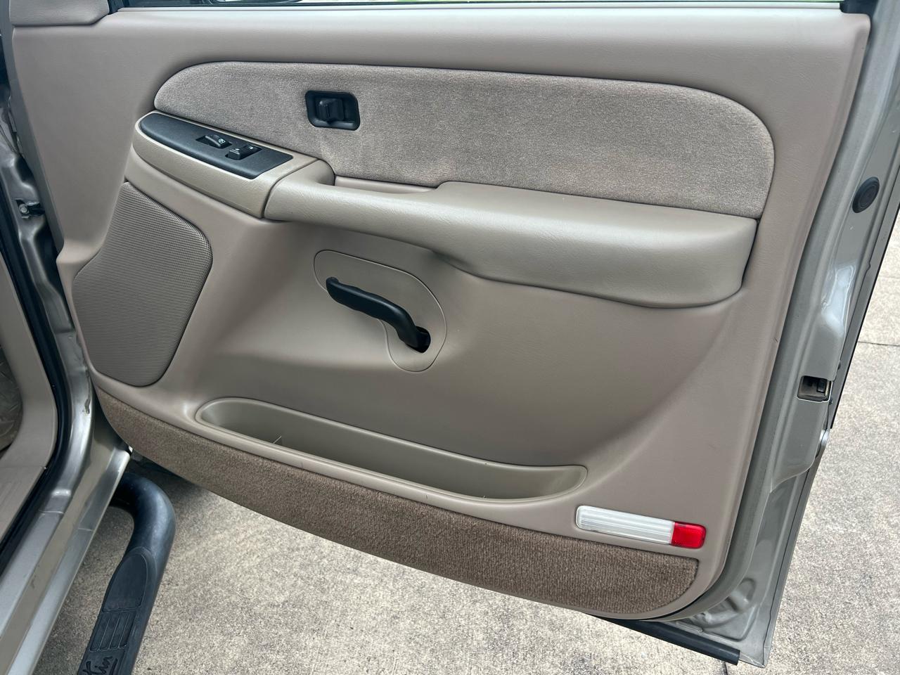 Chevrolet Silverado 1500HD HD LS Crew Cab 2WD 2003