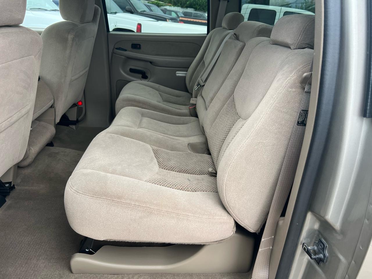 Chevrolet Silverado 1500HD HD LS Crew Cab 2WD 2003