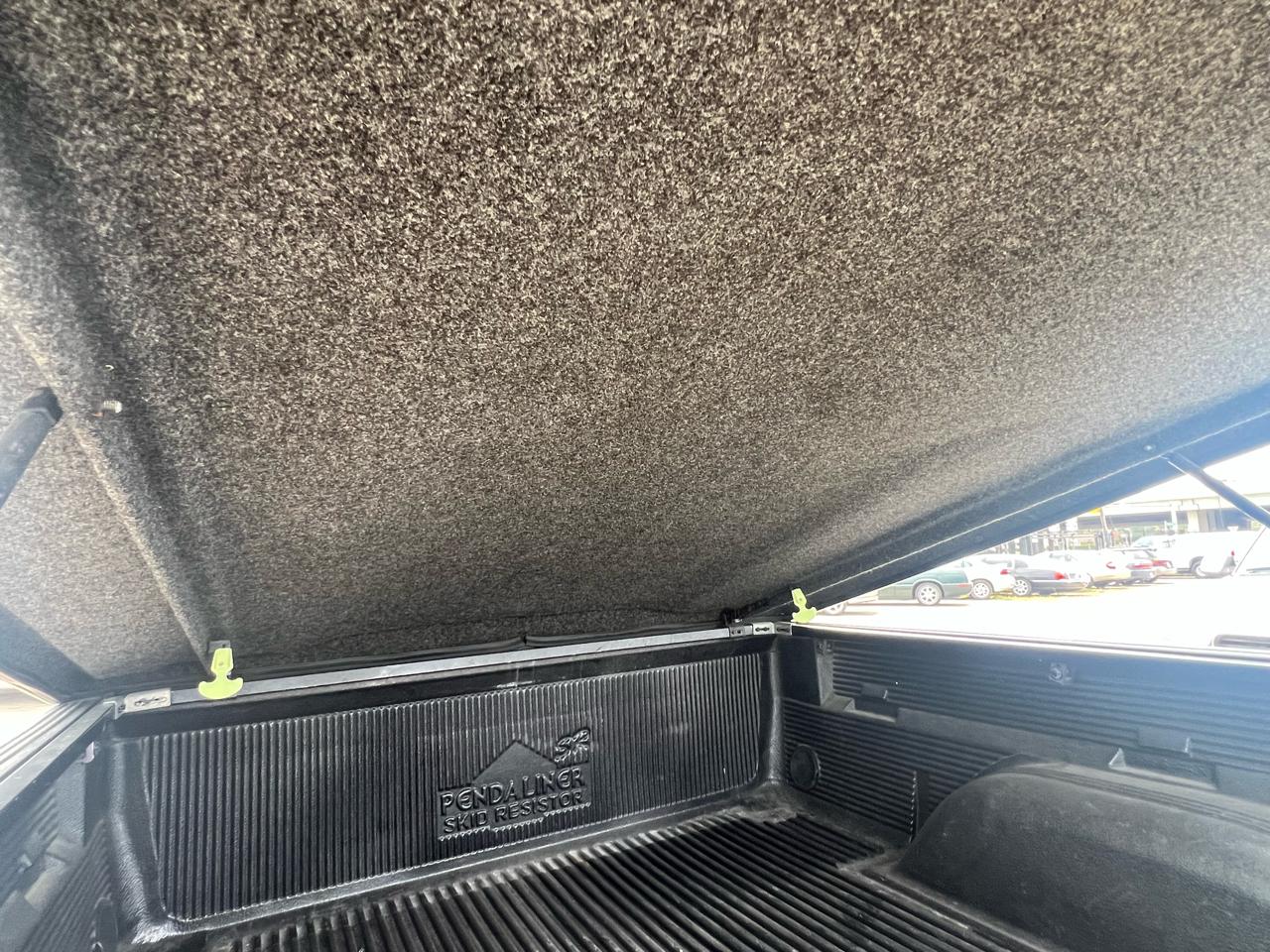 Chevrolet Silverado 1500HD HD LS Crew Cab 2WD 2003