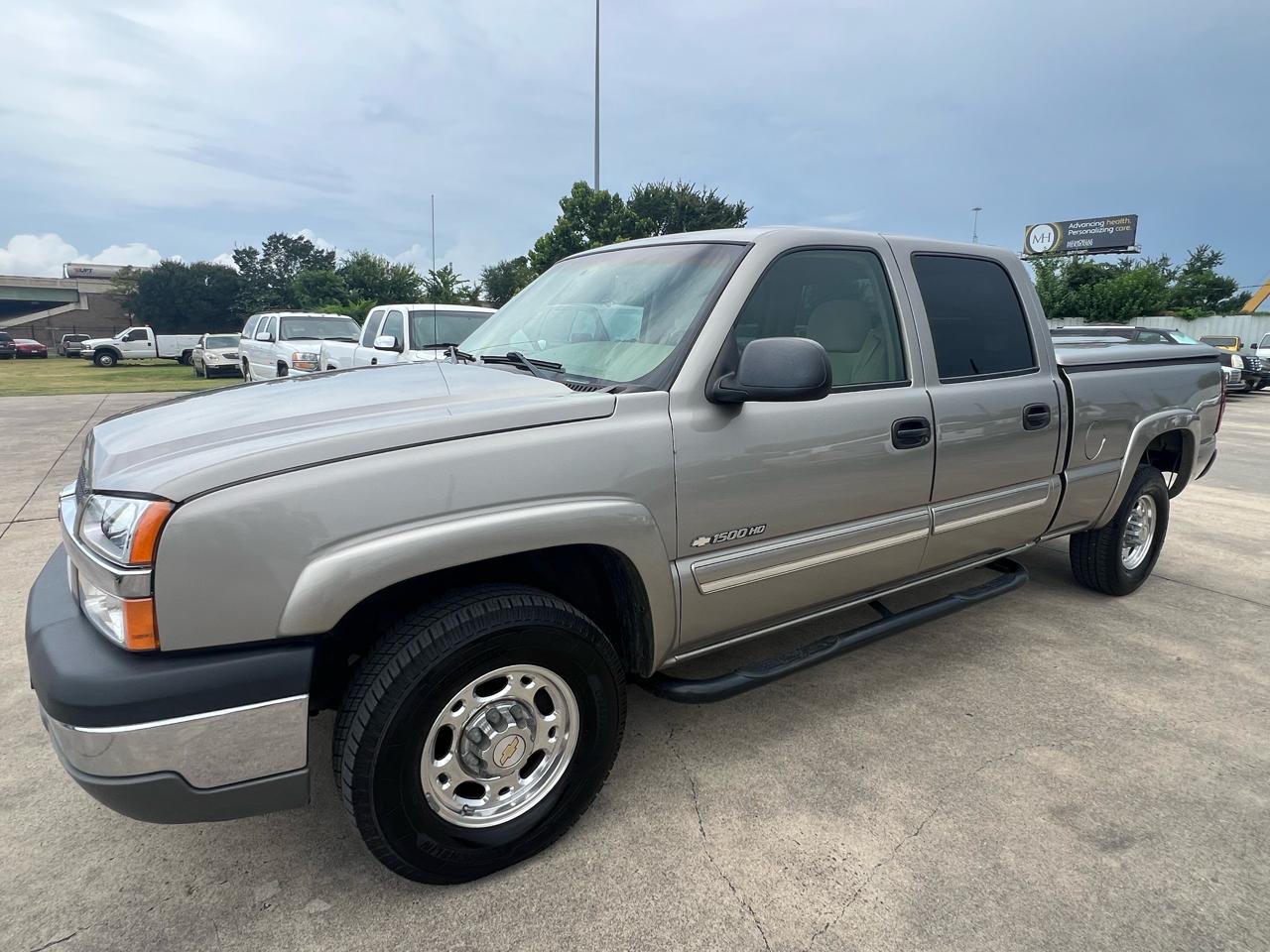Chevrolet Silverado 1500HD HD LS Crew Cab 2WD 2003