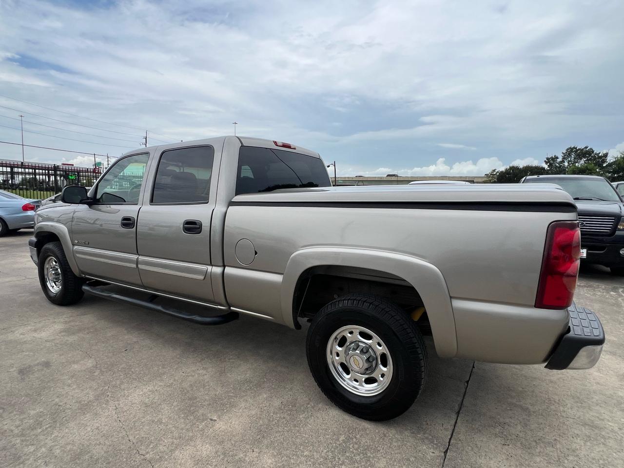Chevrolet Silverado 1500HD HD LS Crew Cab 2WD 2003