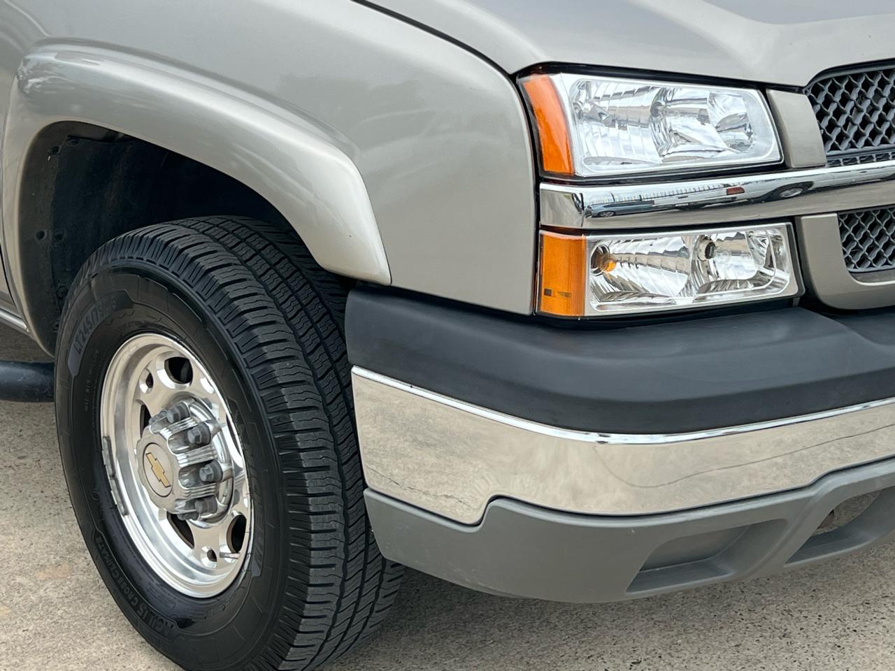Chevrolet Silverado 1500HD HD LS Crew Cab 2WD 2003