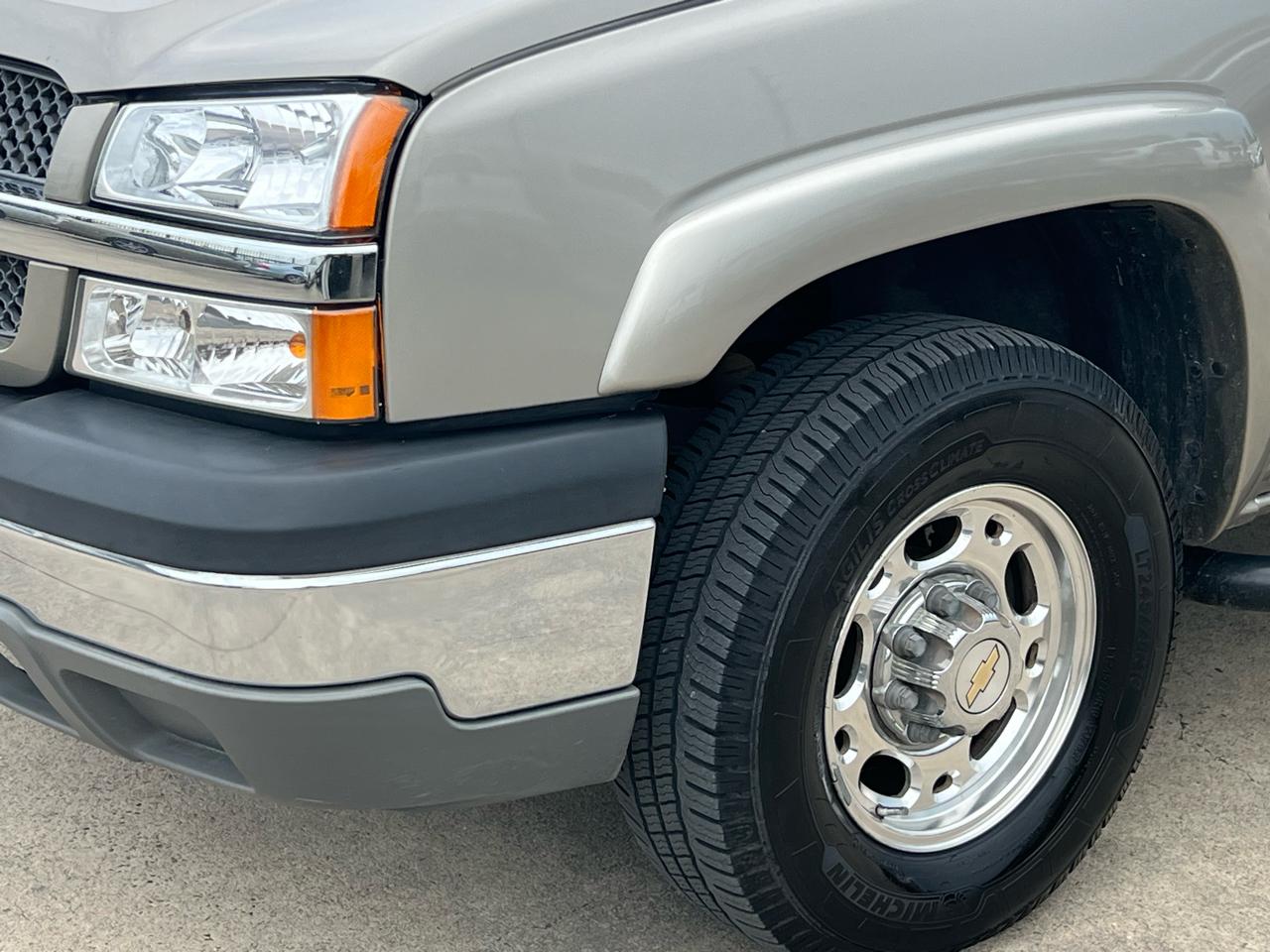 Chevrolet Silverado 1500HD HD LS Crew Cab 2WD 2003