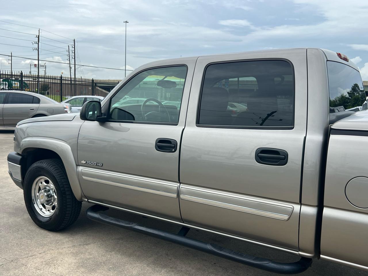 Chevrolet Silverado 1500HD HD LS Crew Cab 2WD 2003