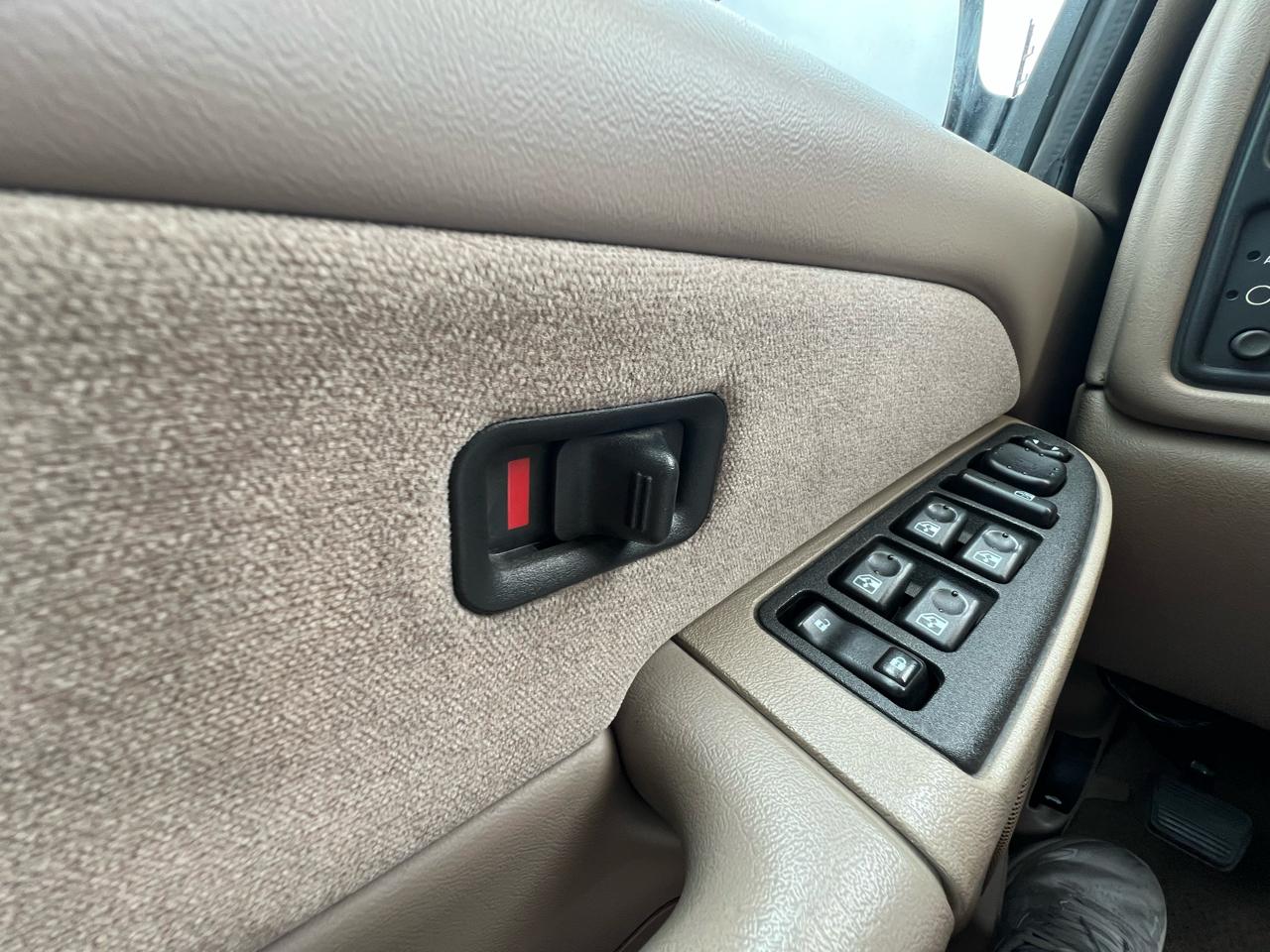 Chevrolet Silverado 1500HD HD LS Crew Cab 2WD 2003