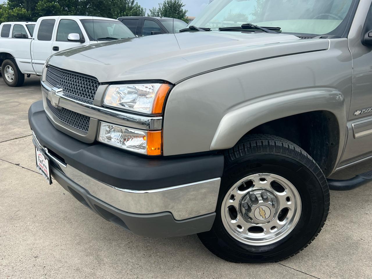 Chevrolet Silverado 1500HD HD LS Crew Cab 2WD 2003