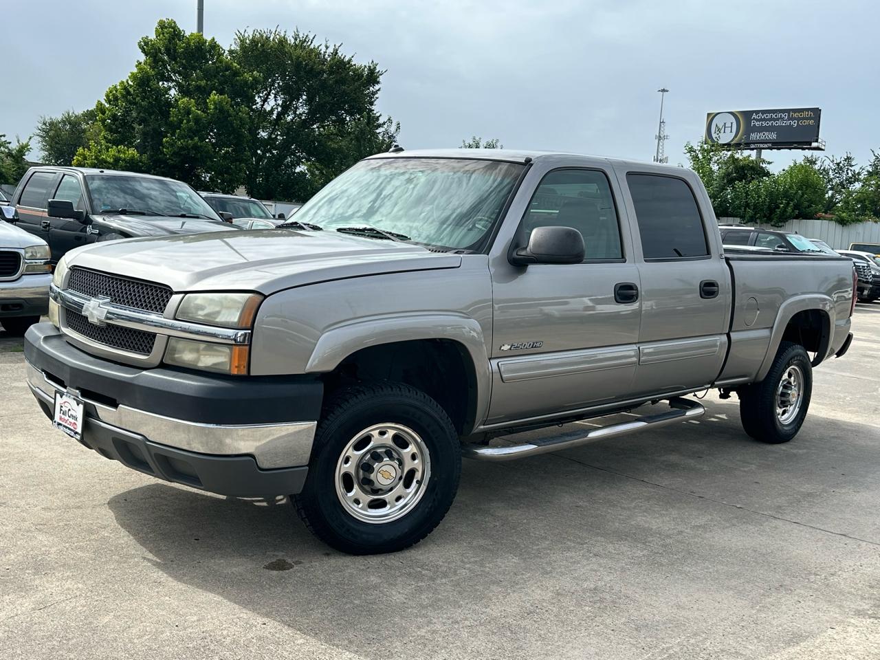 2003 Chevrolet Silverado 2500HD LS Crew Cab Short Bed 2WD