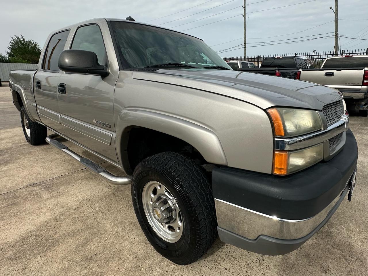 Chevrolet Silverado 2500HD LS Crew Cab Short Bed 2WD 2003