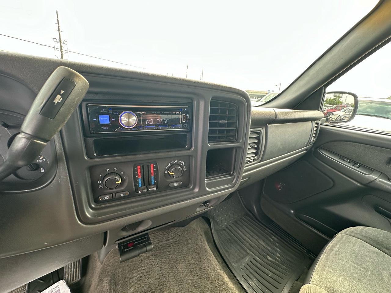 Chevrolet Silverado 2500HD LS Crew Cab Short Bed 2WD 2003