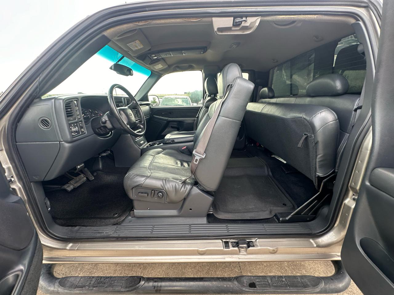 Chevrolet Silverado 2500HD LT Ext. Cab Long Bed 4WD 2002