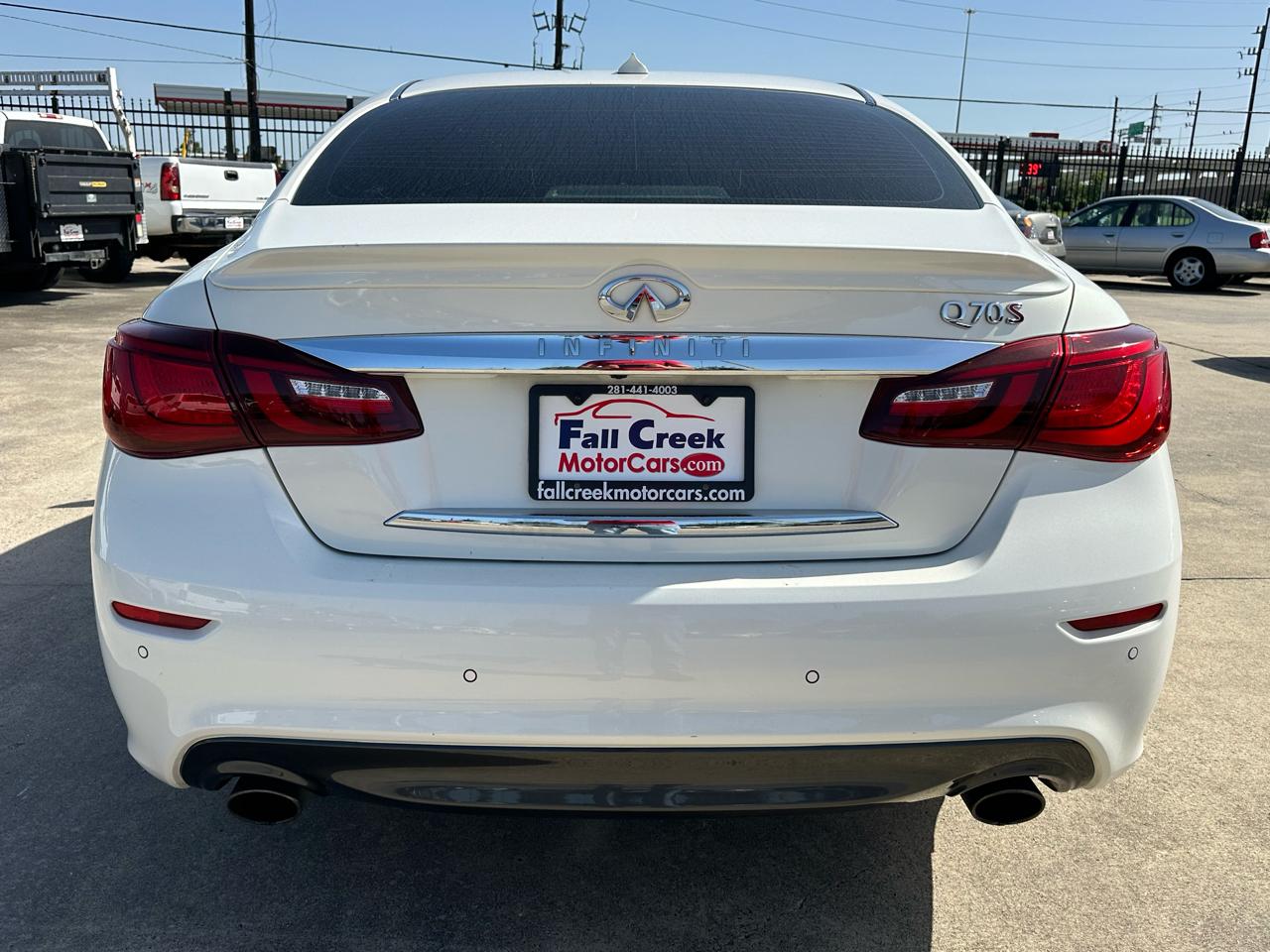 Infiniti Q70 56 2015