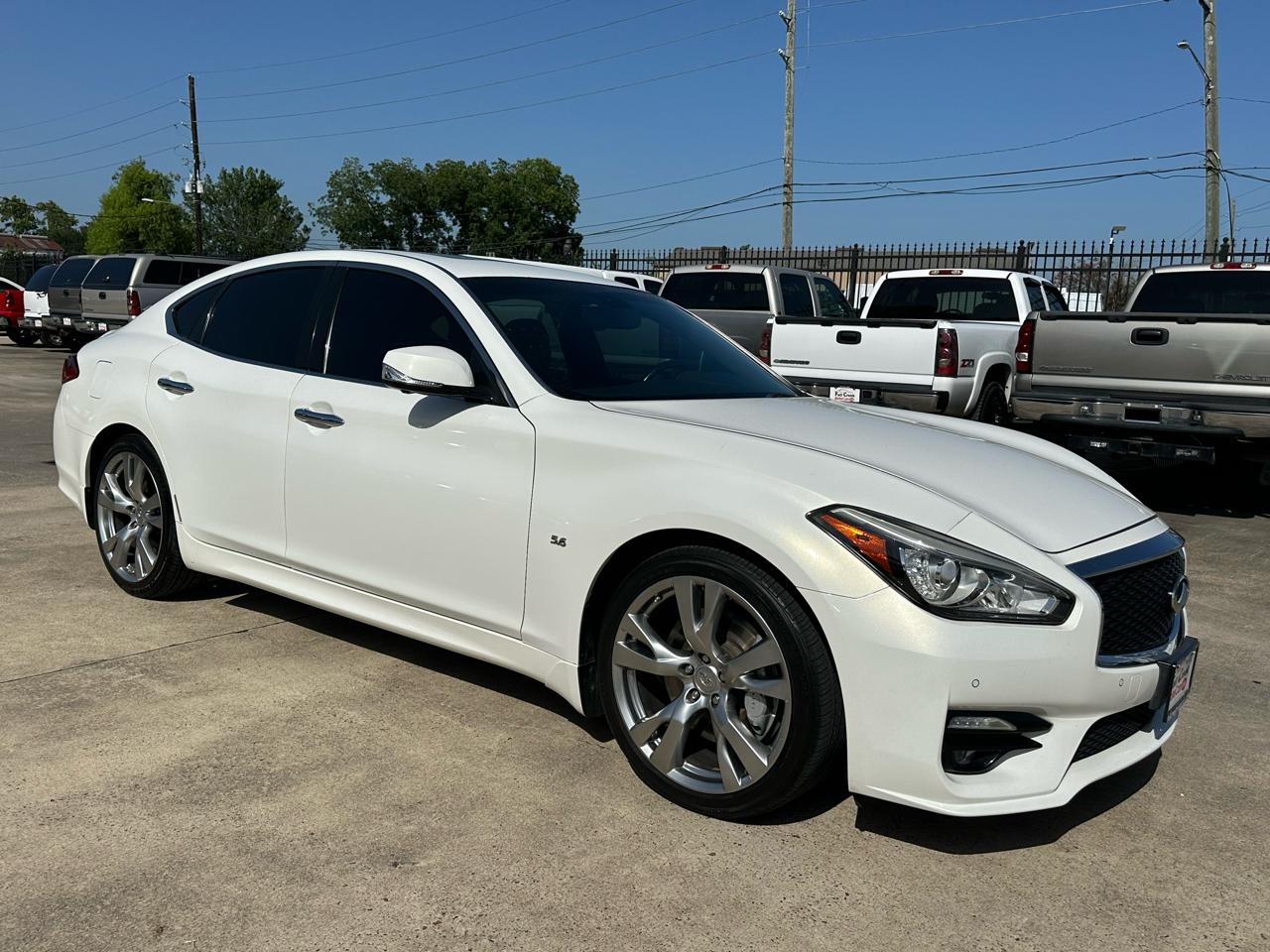 Infiniti Q70 56 2015
