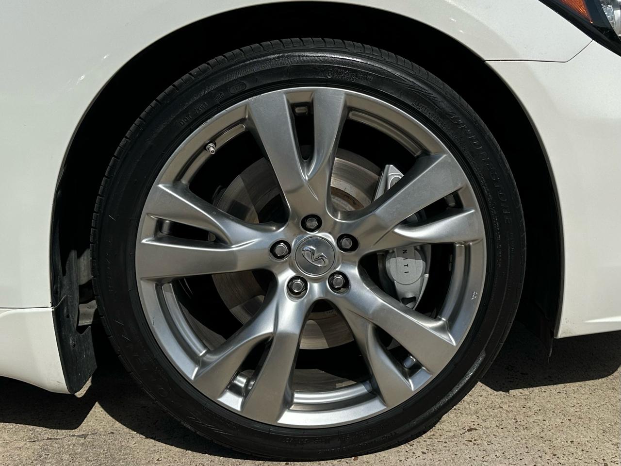 Infiniti Q70 56 2015