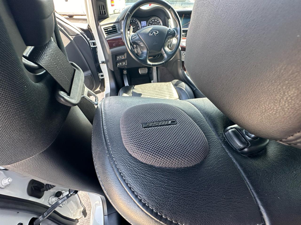 Infiniti Q70 56 2015