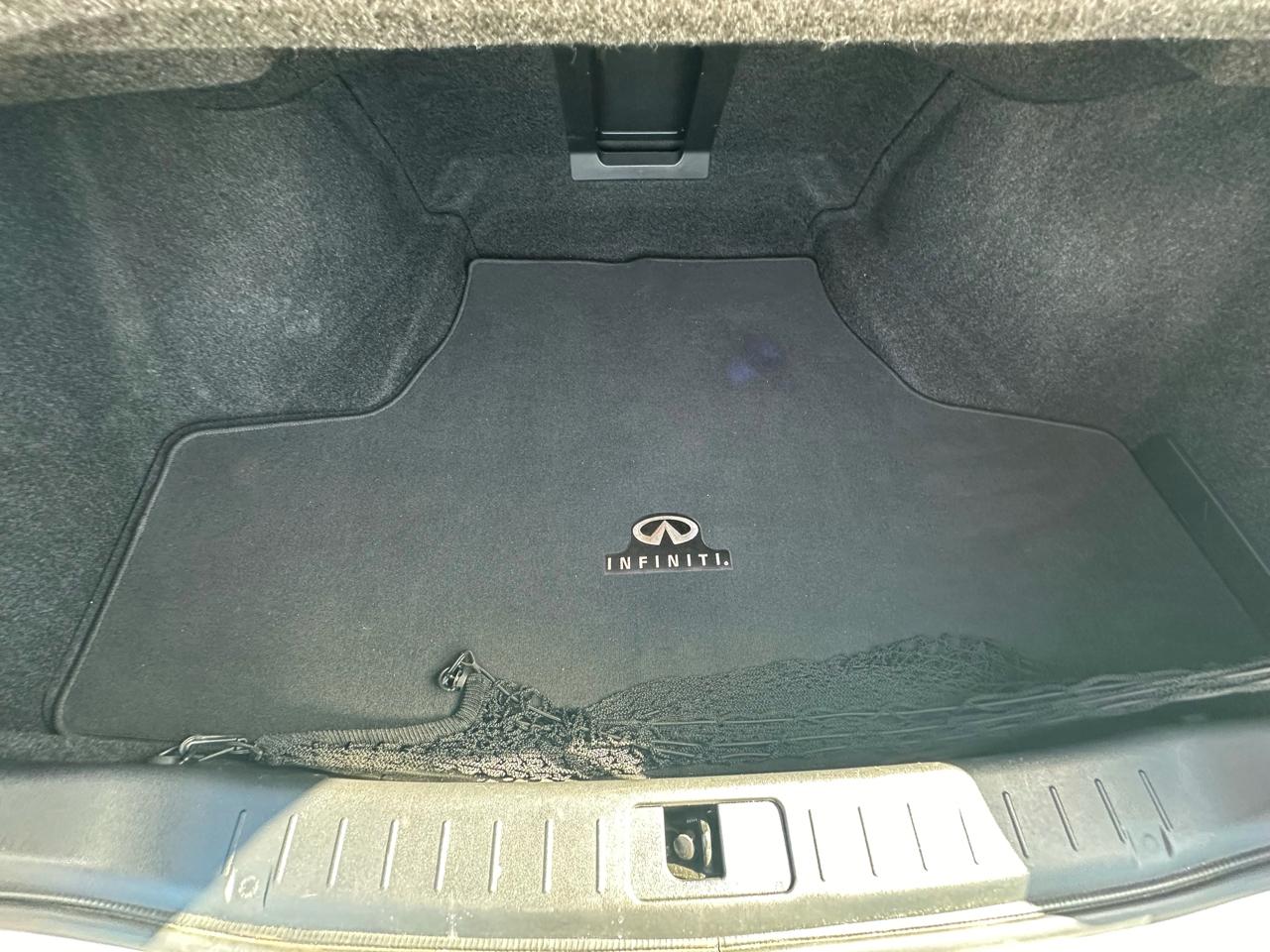 Infiniti Q70 56 2015