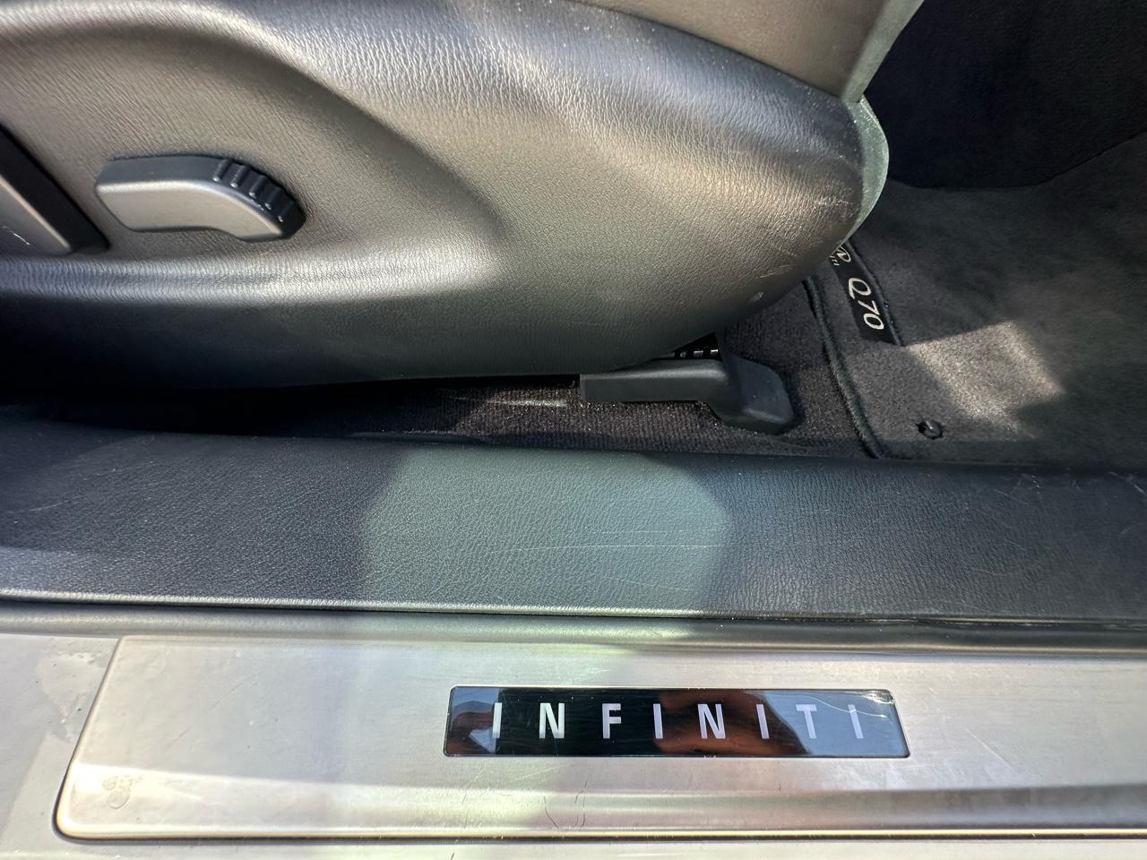 Infiniti Q70 56 2015