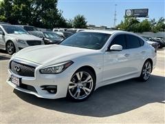 2015 Infiniti Q70 